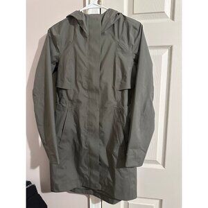 lululemon olive green rain rebel jacket